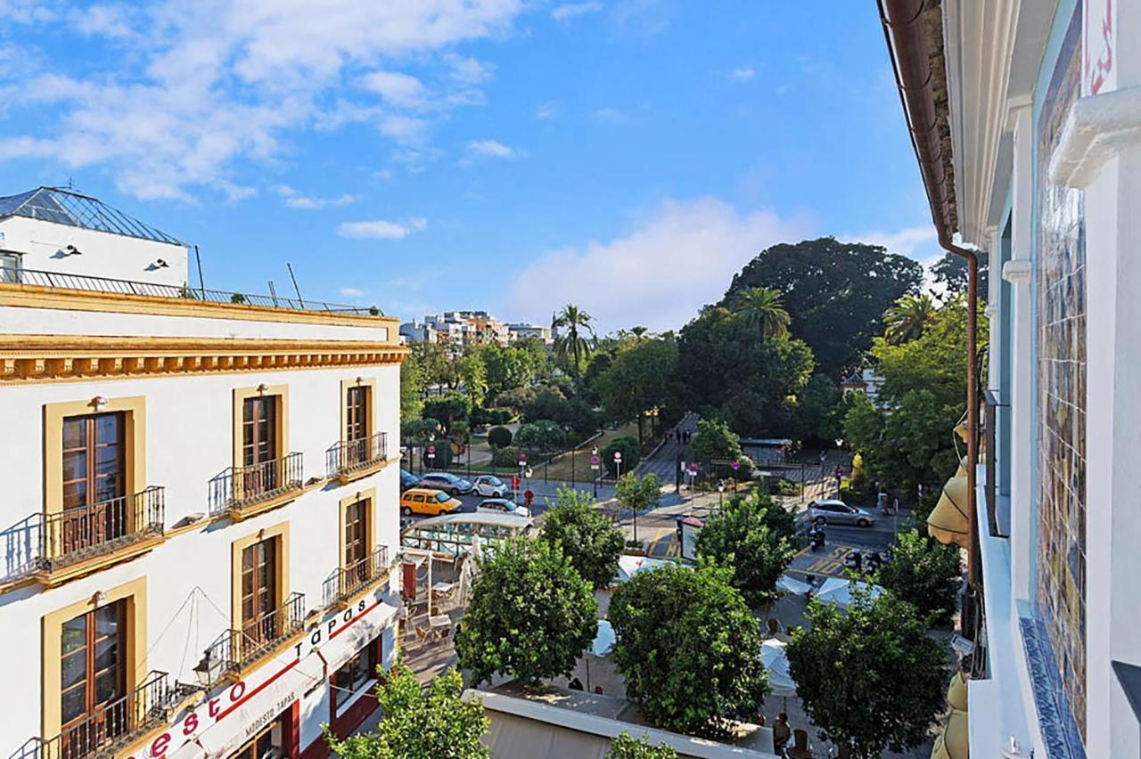 Palacio Del Siglo XVII Frente A Los Jardines De Murillo Seville Ngoại thất bức ảnh