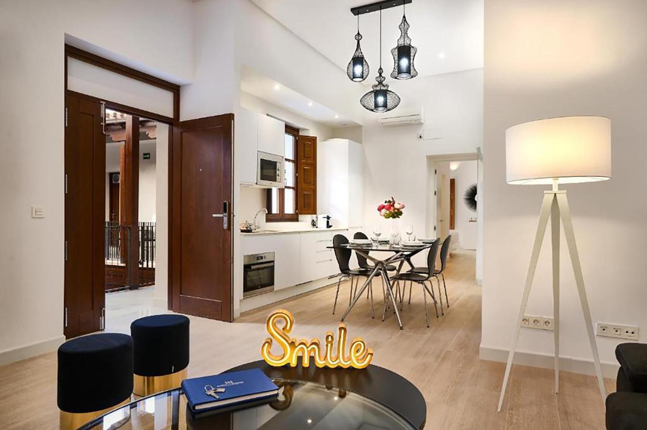 Palacio Del Siglo XVII Frente A Los Jardines De Murillo Seville Ngoại thất bức ảnh